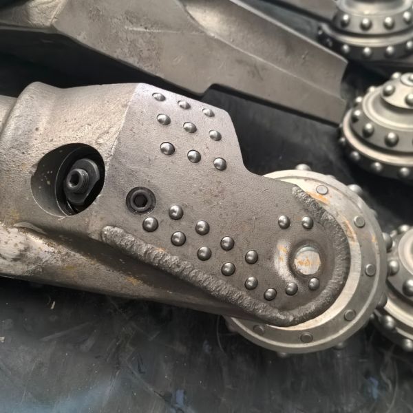 Quality 6.5 Composite Sealed Type Horizontal Directional Drilling Tricone Bit Segments Made In China wholesale