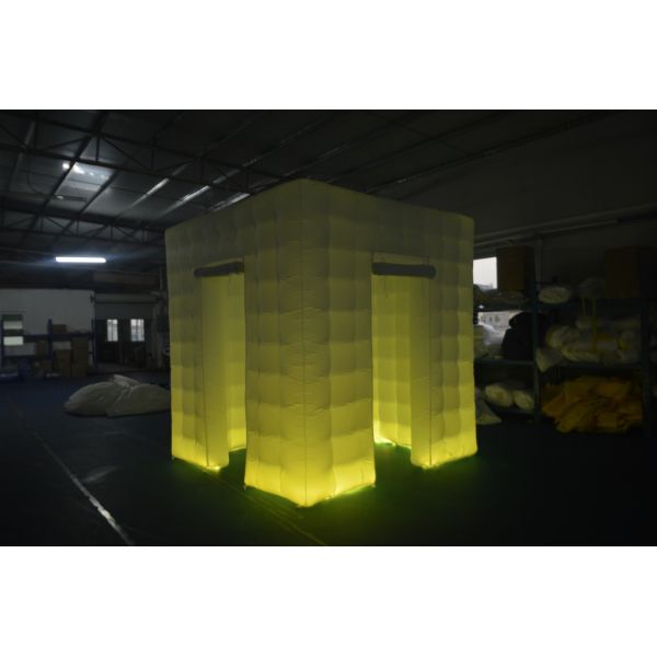 Inflatable Photo Booth Enclosure 2 Doors Inflatable Photo Booth LED Light 2.5m Color Changed With Blower
