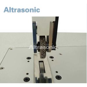 35Khz Ultrasonic Seamless Sealing Machine with 12mm Titanium Wheel for Welding