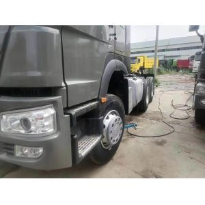 Cheap Manual Transmission HOWO Sinotruk 6*4 Tractor Gary Truck with 1 Year After-sales Service for sale