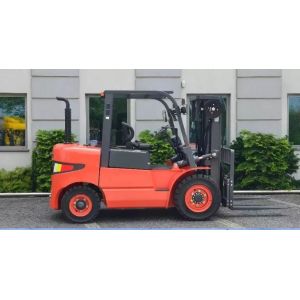 Diesel Engine Port Handling Equipments Heat Dissipation System Fork Length