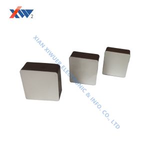 Small Ceramic Square Type Capacitor , High Corrosion Resistance Cylinder