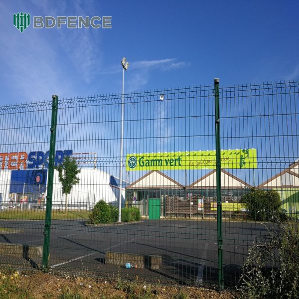 Garden PVC Coated V Bending 3D Curved Welded Wire Mesh Fence Outdoor Metal 3D