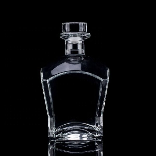 Quality Clear or Customized Super Flint Glass Whiskey Bottle 700ml 750ml with Cork Stopper wholesale