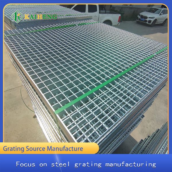 Quality Cold Galvanised Metal Grid For Shelves Silver Color wholesale