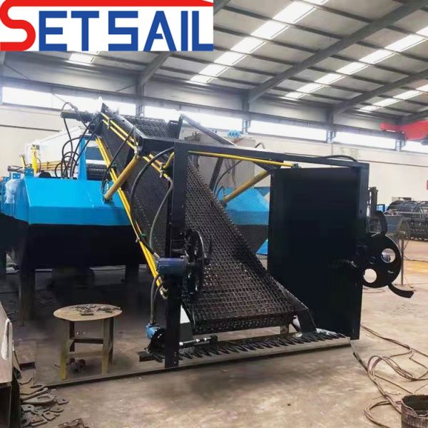 Customized Design Multi-Screw Amphibious River Cleaning Vessel for Garbage Removal