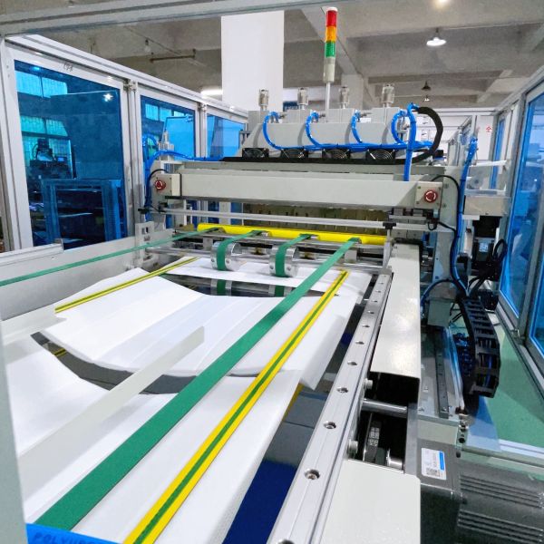 Ultrasonic Air Filter Bag Making Machine Automatic Of Medium Efficiency Filter Bags