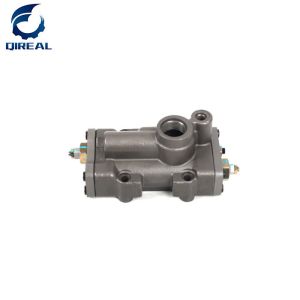 China EX200-5 61006 Excavator Hydraulic Pump Regulator on sale