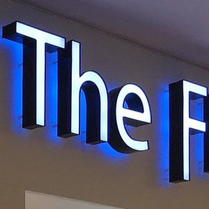 Custom Illuminated Signs Led Frontlit & Backlit Sign Various Colors