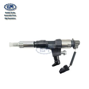 VH23670E0050 Injector Excavator Engine Parts For HINO SK200-8 SK250-8 J05E