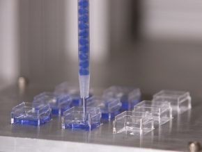 2 Part Resins Mixing And Dispensing Machine For Machinery Hardware