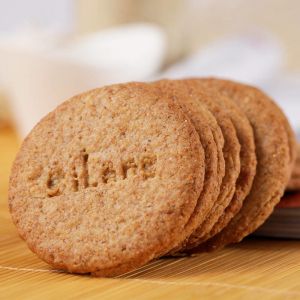 China Sweet And Salty Oatmeal Cookies 500g Packing MOQ 10CTN With Certificate on sale