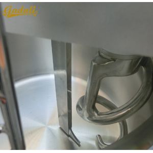 1.3KW Bakery Processing Equipment , 25kg Electric Bread Dough Mixer