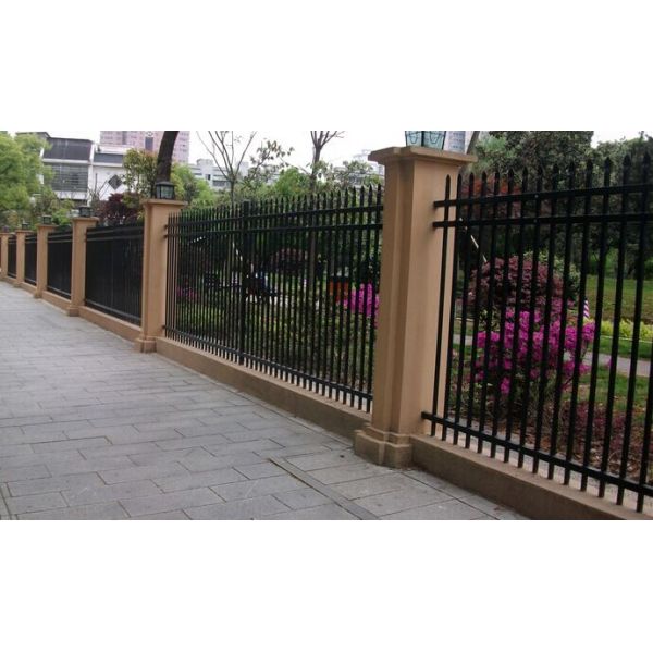 China Directly Factory Powder Coated Steel Garden Fence
