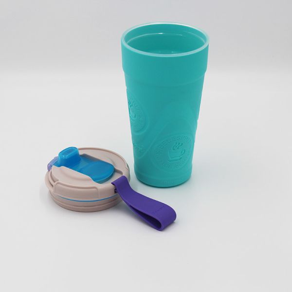 Quality Spill Proof 460ml silicone reusable coffee cup With Silicone Handle wholesale