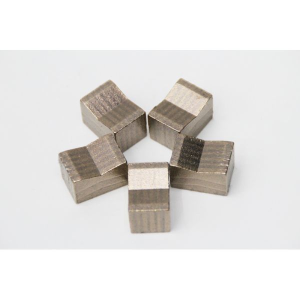 Raw Material Metal Powder Diamond Cutting Segment for Marble Gangsaw