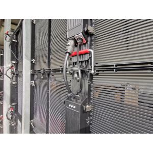 P3.91-7.82 Transparent LED Screen 1000x500mm Full Color 2000cd/sqm