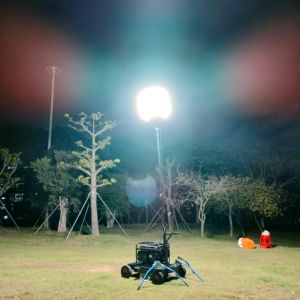 Battery Powered Glare Free Light Towers with Dust Absorption Function and 320W