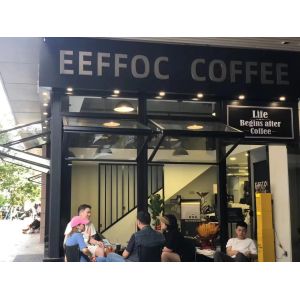 Wildlife-Safe Folding Window Integration with Patterned Glass to Prevent Avian