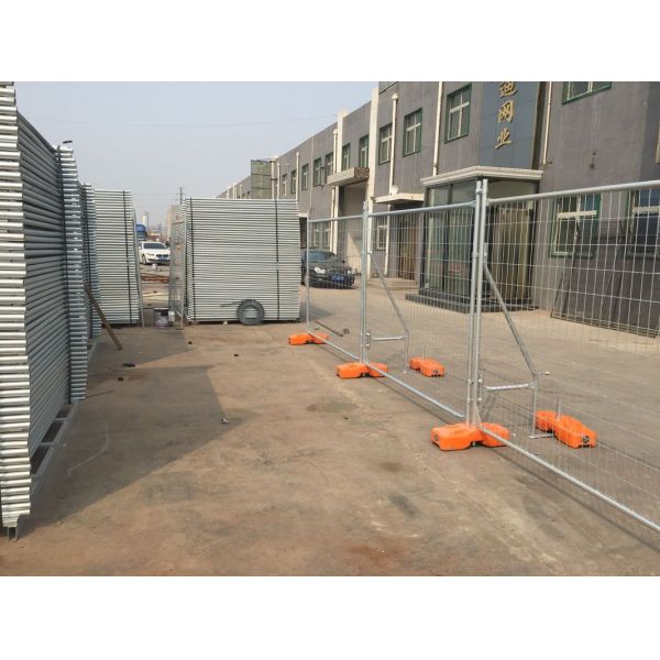 Standard Temporary Fence for Sale 2100mm x 2400mm ,42 microns ,wall thickness 2.00mm and a 60mm x 150mm diameter