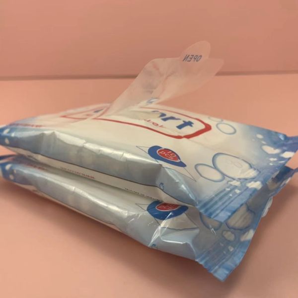 Single Use Woman Wet Tissue Skin Cleansing Restaurant Wet Wipes Self Seal