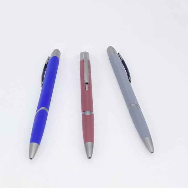 School Stationery Triangle Plastic Ball Pen Soft Coating Matt Ballpoint Pen With Logo