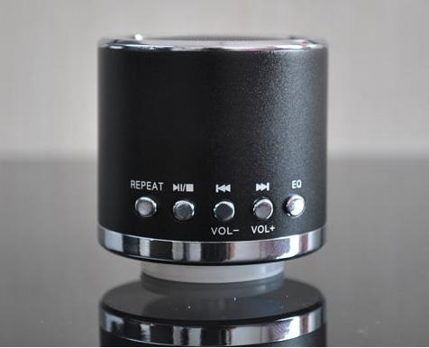 Quality mini speaker with USB/SD/FM cannect iphone/ipod wholesale