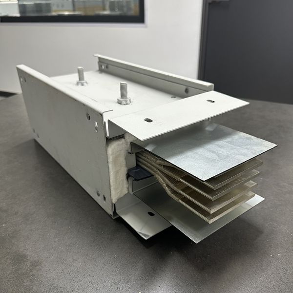 Multi Layer Fireproof Design Air Insulated Busbar Trunking Low Voltage Enclosed