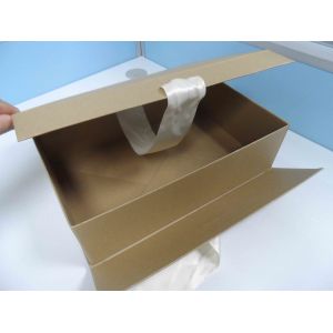 China ODM Magnetic Gift Foldable Cardboard Boxes 4C Packaging 500pcs on sale