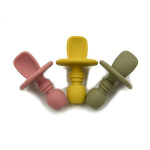 Soft Weaning Chew Tensils OEM ODM Silicone Feeding Spoon Cadmium Free