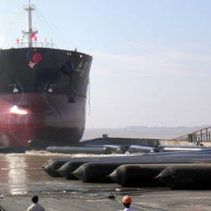 China Big Carrying Capacity Rubber Roller Bag Ship Launching Airbag on sale