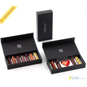 Custom Decorative Chocolate Boxes Paper Magnet fancy Packaging Matte Lamination