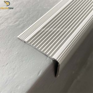 China Anodized L Shape Edge Trim , Aluminum 6063 Metal Tile Edging Strip on sale