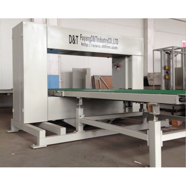 Automatic Rigid PU Foam Cutting Machine For PIR / EVA Foam Rock Wool Cutting