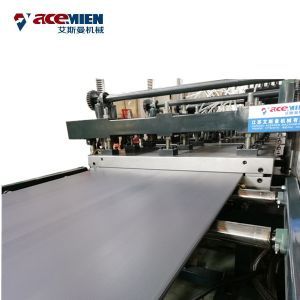 White And Black Plastic Construction Formwork Machine Density 550-1000 Kg/M3