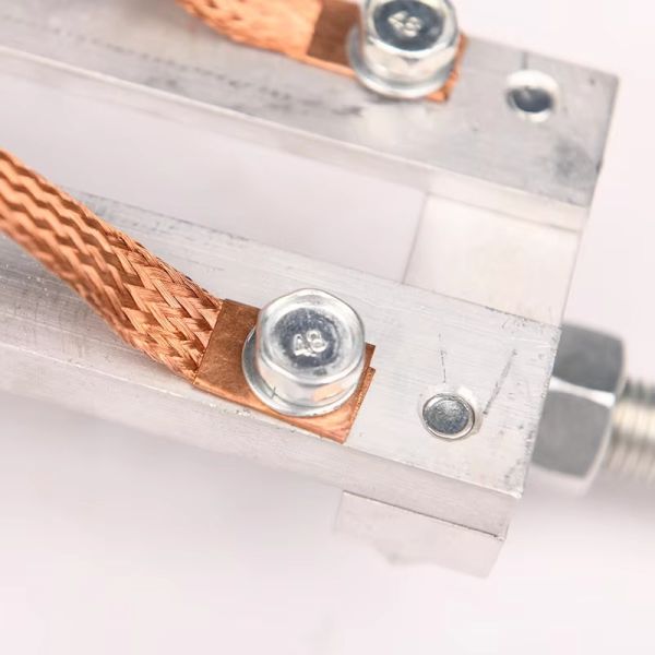 Aluminum Wheel Grounding Roller Earthing Roller With 25mm2 Copper Wire