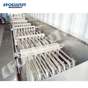 Condition PLC Controlled Water Chiller with Accurate Temperature Control and COP