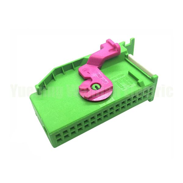 32 Pin Automotive Connector 2050723-1 1719058-1 1719057-1 1J0972977C 8L0972977C