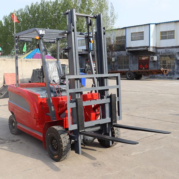 AC Controller Small Electric Forklift Truck Solid Tires 3-6m Lifting Height And 2.5m Turning Radius Outdoor