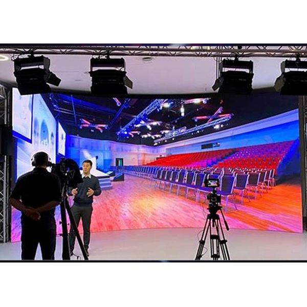 7680Hz Flimmaking Virtual Studio Lightweight XR Hd Led Video Wall P1.95 P2.6 P2