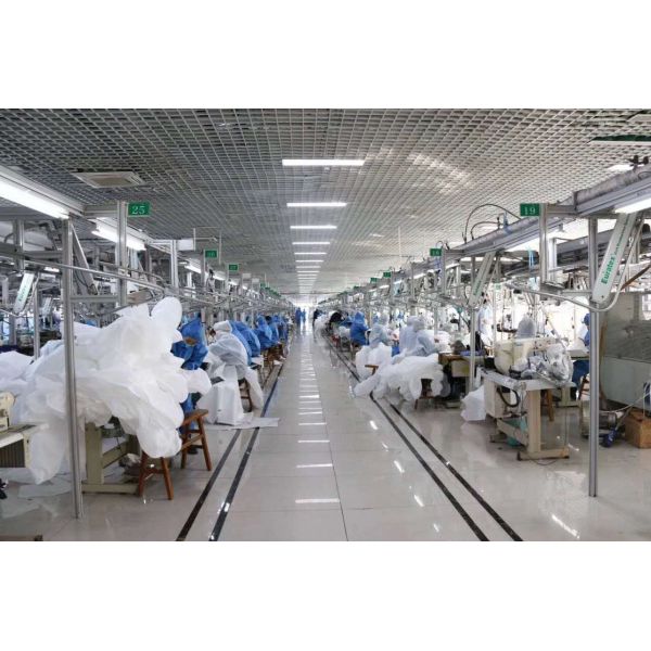 Anti Virus Disposable Isolation Gowns Nonwoven Cloth With Cap One Piece