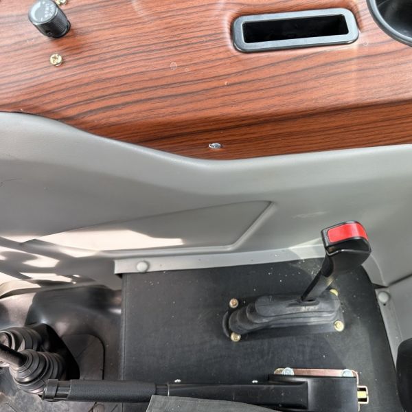 Powerful 200HP Agriculture Tractor For Your Farming Operations