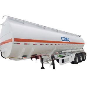 CIMC manufactures high-quality three-axle liquid tank cars with a maximum load capacity of 60000L