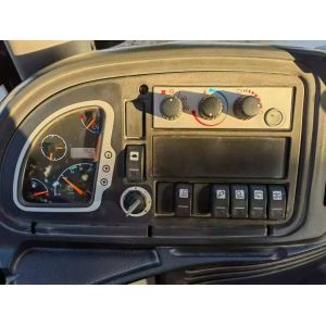 Efficient And Multifunctional JCB 3CX Backhoe Loader From The UK