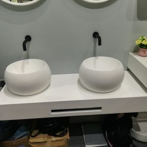 High Strength Wall Hung Basin Scratch Resistant Long Service Life