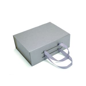 Luxury Custom Clothing Boxes Thick Paper Material With Long Service Life