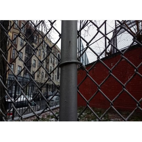 Quality hot dipped galvanized chain wire mesh fence  2" x 2" mesh opening wholesale