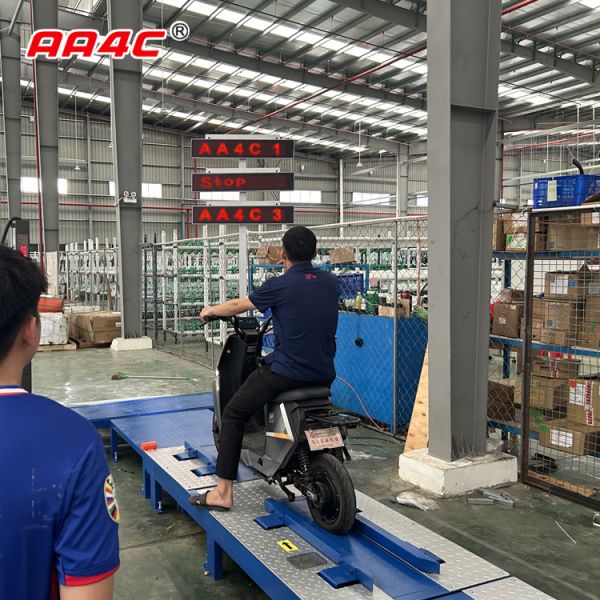 Deliver to VN 2-wheeled motorcycles Centralized testing line include brake force axle load speedometer clamping wheel alignment headlight tester noise