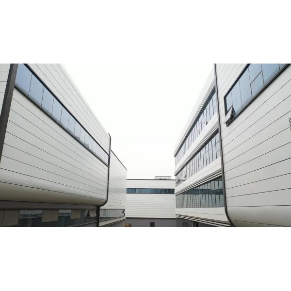 Wanhui Phase II Cheap Beautiful Commerical Multifunctional Facility Steel Structure Metal Prefabricated Buildings