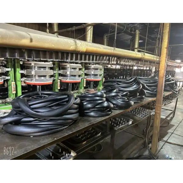 Butyl Rubber And Natural Rubber Inner Tube Curing Machine For Motorcycle Inner